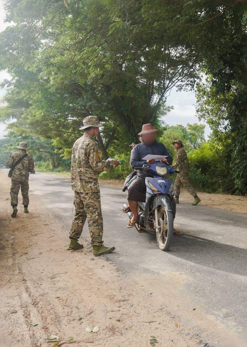 aung_myo_minn's tweet image. PDF in Shwebo district distributed the copy of UDHR, as part of #UN75 campaign on #UDHR75 .#MOHR