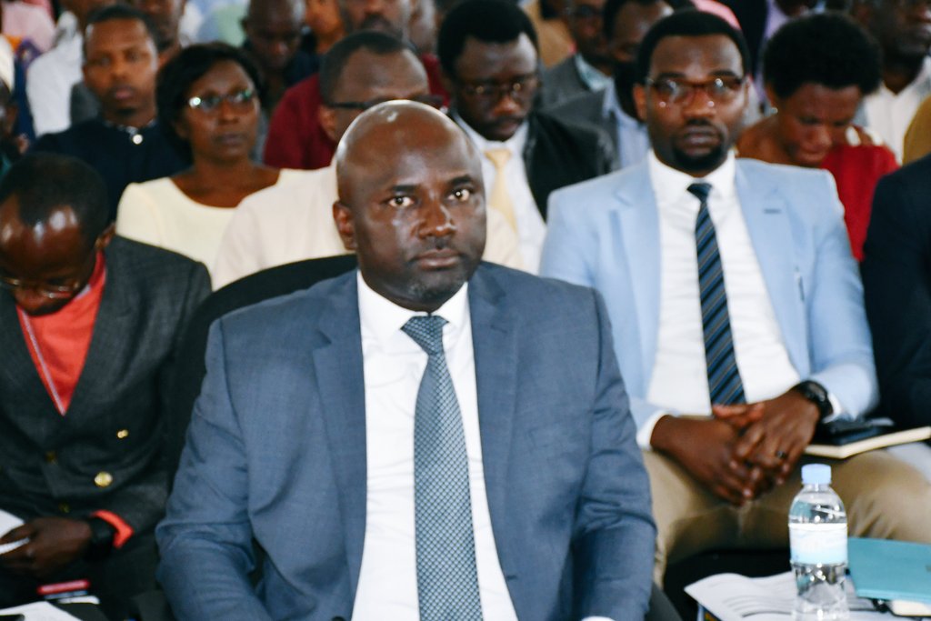 D_Nzogera's tweet photo. Iyi nama Kandi yafunguwe kumugaragaro n'Umuyobozi w'agateganyo wa @MusanzeDistrict bwana @HBizimana yitabiriwe n'Umuyobozi wa @RwandaNorth bwana @gahundemaurice, Depite Mpebyemungu Winifride, Inzego z'Umutekano, Abayobozi mu nzego zitandukanye,zirimo iza Leta, abikorera nabandi https://t.co/9HD3R11014