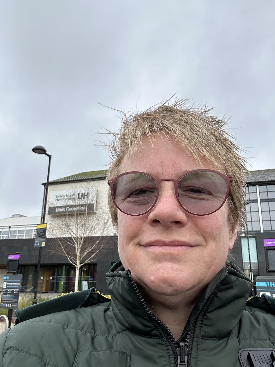 Great meeting our Y1 students at <a href="/UniofHerts/">University of Hertfordshire</a> before they start their first placement with us <a href="/Ldn_Ambulance/">London Ambulance Service</a> lots of positive energy, questions and a bit of myth busting! 🙄😊. Thanks to the wider link tutor team for supporting them. Welcome paramedics of the future! <a href="/ParamedicsUK/">College of Paramedics</a>