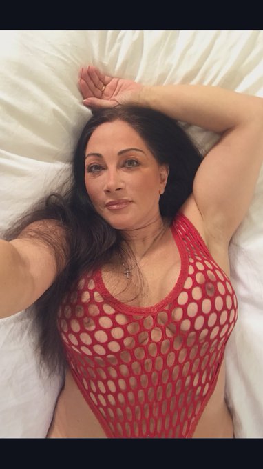 Good morning to you all I&rsquo;m just about to log on to https://t.co/hwvzHMcw2r https://t.co/jZ6hqjKou7&hellip;