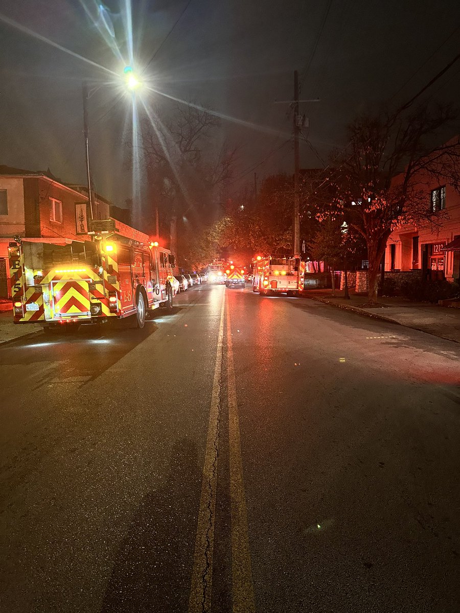 LFD crews are working a structure fire in the 1200 Block of S 4th St. please be advised for morning commute. @wave3news @WLKY @WDRBNews @WHAS11 @SpectrumNews1KY