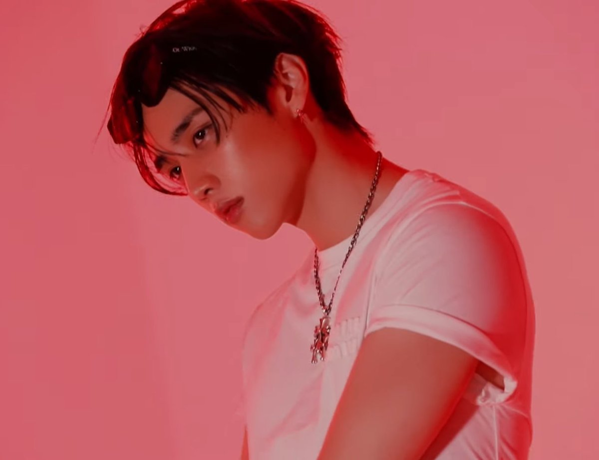swlovezone's tweet photo. craziest face…..wow :”) https://t.co/kAO6NYY0rZ