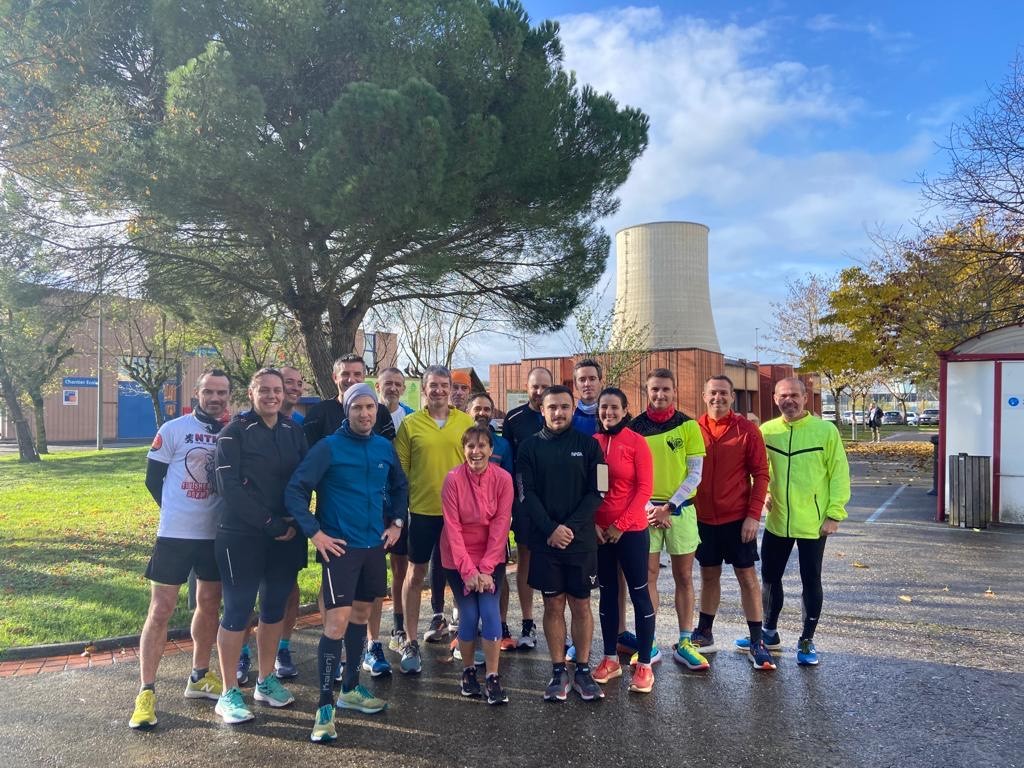 EDFGolfech's tweet photo. Nos salariés font la différence pour le #Téléthon2023 ! Engagés grâce à nos activités sportives solidaires, nous courons ensemble vers un avenir meilleur. Tous mobilisés pour soutenir la recherche médicale 💪❤️ #EnsemblePourLeTéléthon #DLDfev https://t.co/3LQTy1iYfo