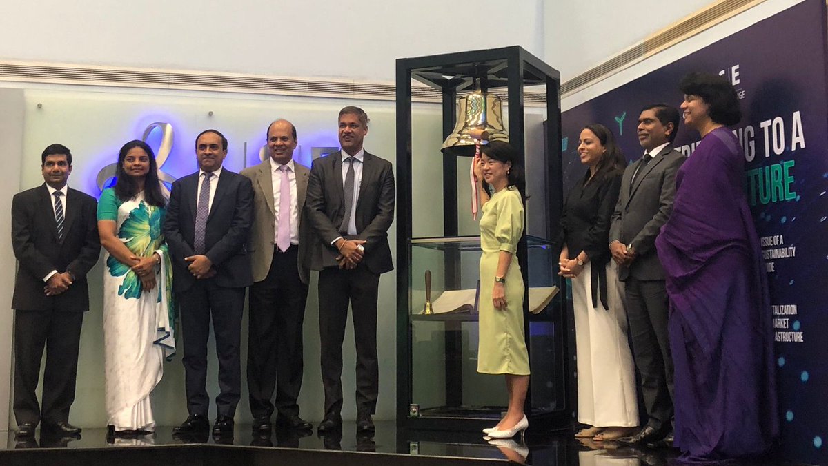 UNDPSriLanka's tweet photo. 🔔This morning @UNDP #SriLanka Res Rep @AzusaKubota was invited to 'Ring the Bell for #ClimateChange' at the #ColomboStockExchange, in line w/ #COP28 & the new partnership w/ @CSE_Media working to leverage 🇱🇰 capital market for #susdev, raising the alarm for the #ClimateEmergency https://t.co/eKanTJnI41