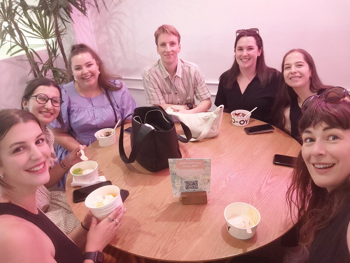 Frozen yoghurt to finish day 1 of <a href="/AusNeuroSoc/">Australasian Neuroscience Society (ANS)</a> #2023 with <a href="/y_doust/">Dr Yasmine Doust</a> <a href="/mary_slayo/">Mary Slayo</a> <a href="/ninaholly_/">Nina Daniels</a> <a href="/EliseCleary/">Elise Cleary 🧠</a> . Where are you @SJSpencerLab