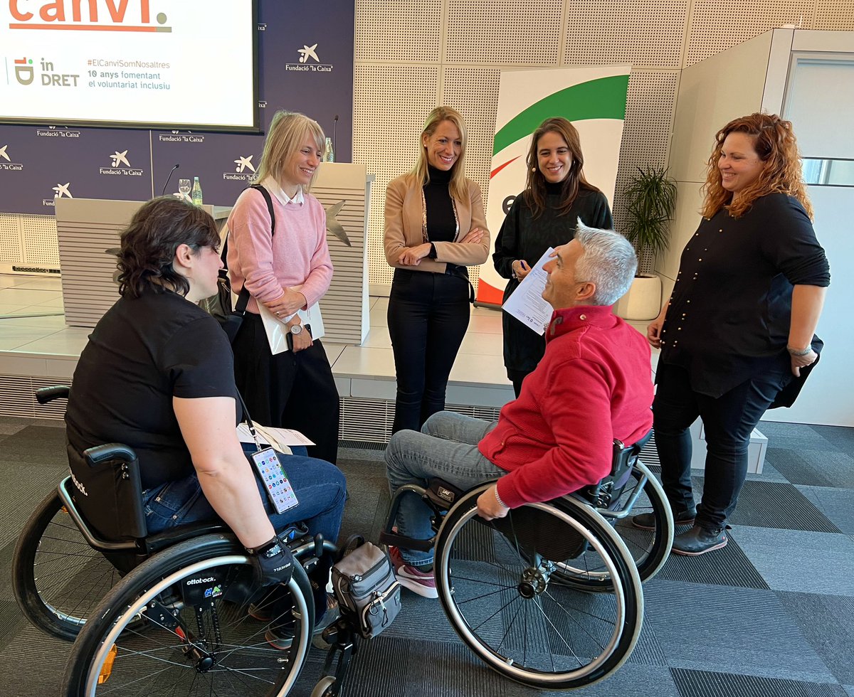 MariaEugeniaGay's tweet photo. És un honor estar el #DiaMundialVoluntariat en la celebració del 10è aniversari d'#inDRET, programa de #VoluntariatInclusiu d'@entitatecom, amb Alba Barnusell, presidenta de @SocialDiba.
Gràcies per ser referents en transformació social i per a les persones amb discapacitat❤️ https://t.co/zWsSwLDAca