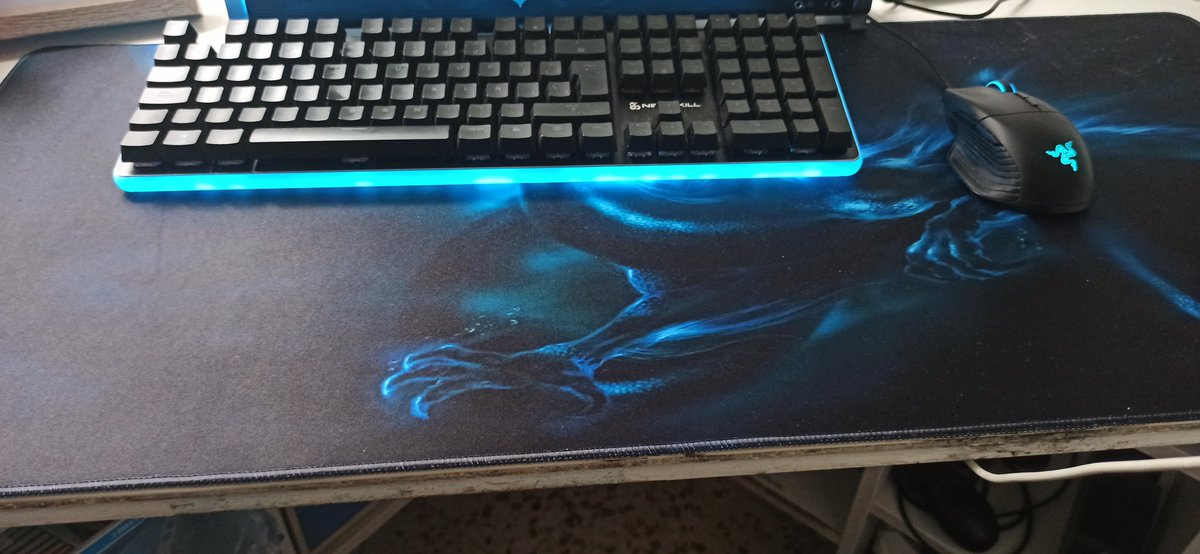 xSteelShots's tweet photo. Gracias a estos pedazo de cracks he podido ganar un cupón de 80€ en amazon! Y mirad que de cositas he podido comprar
Un smartwatch, una sudadera para mi hermano, un estor para el cuarto que estoy remodelando y una alfombrilla xxl preciosa que falta me hacia! @JoinQuestie 😍😍😍 https://t.co/GHe7RDYkSz
