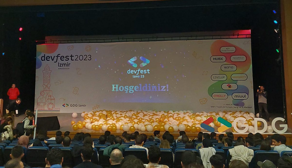 2 Aralık Cumartesi günü Devfest İzmir'23 etkinliğine Bilgisayar ve Bilişim Topluluğu olarak katıldık.🚀
Bizlerin İzmir'e ulaşımı konusunda sponsor olan Mava'ya ve başta @IzmirGDG  ekibi olmak üzere etkinlikte emeği geçen herkese teşekkür ederiz.😍