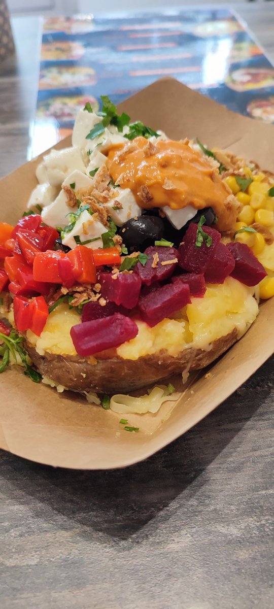 LaKumpir's tweet photo. Cartof copt umplut cu toppinguri fresh!
🥔🧀🌶️🧈🐔🌽🍖🐟🧅🌱
☎️0791438474
🌐https://t.co/w1dAQrxl25
🛵Glovo/Tazz (La Kumpir) https://t.co/8P0yZ73dCm