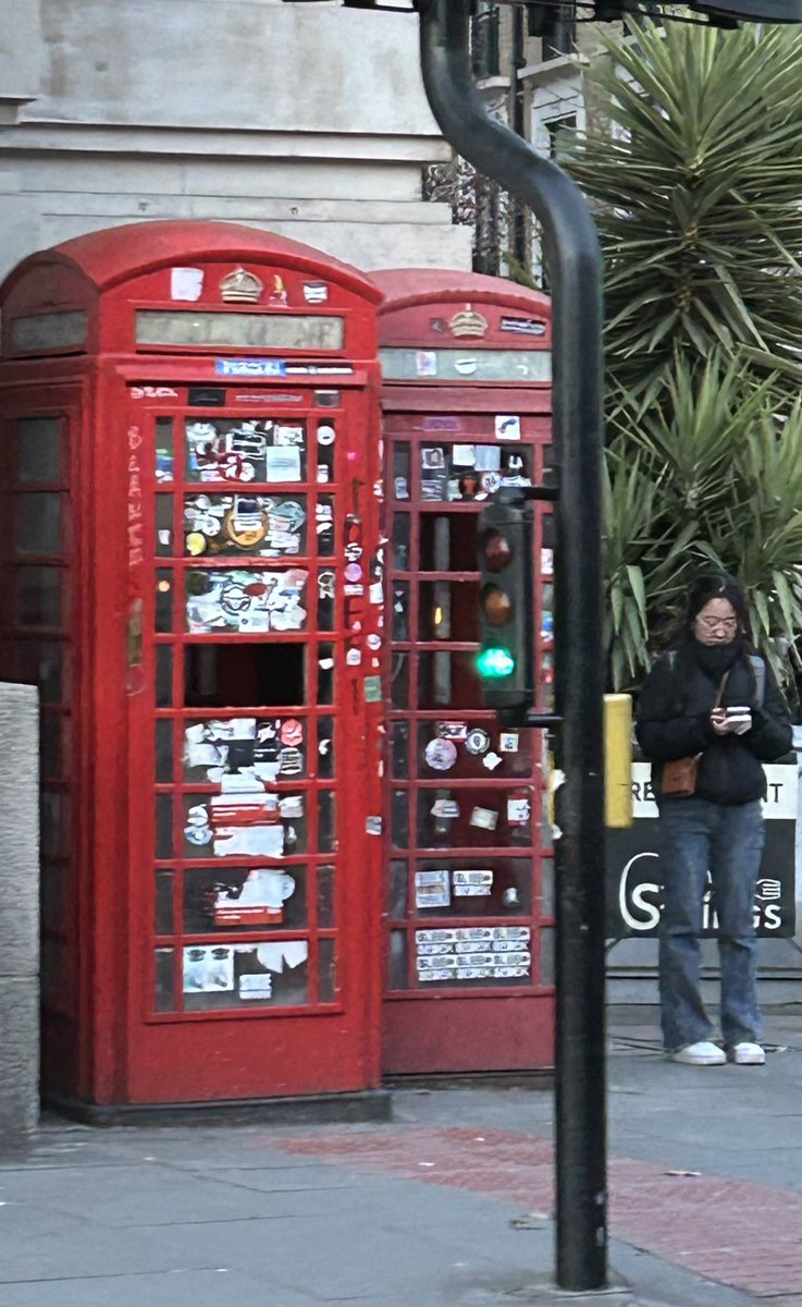 LoveOfGates's tweet photo. #telephoneboxTuesday are stickertastic! #notagate #gatesontour https://t.co/jerSvFARLy
