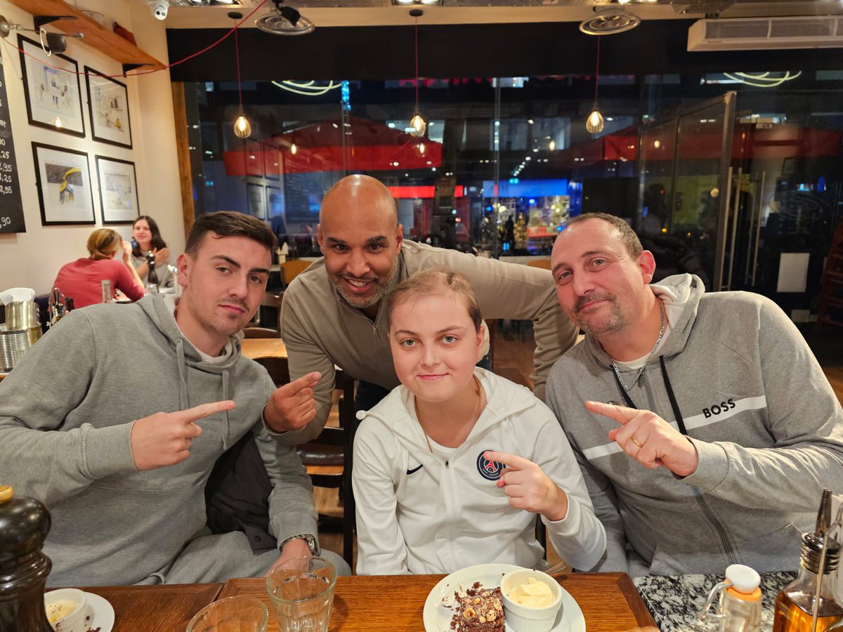superoscarfairs's tweet photo. First day of radiation yesterday and a chance to get out for one night only “as need to be on close watch from today ”with Our greatest Hero of a warrior Osc , my super strong men and Uncle G himself 💪❌🧠🎗️👊💪❌
@TMUSSports 
@Harryfairs1 
@russ https://t.co/3Vi2aWdnJV