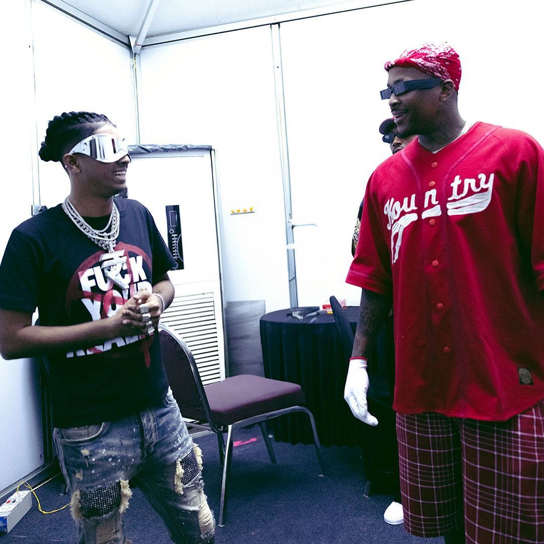 UrbanAsian's tweet photo. Rapper @MCStanOfficial shares pictures with global music sensation YG! 🔥

Are the two working on the next chartbuster? 🎤
.
.
.
.
.
.
#mcstan #yg #hiphop #rap #4hunnid #ptown #musiclovers #desihiphop https://t.co/1aulAzVL1K