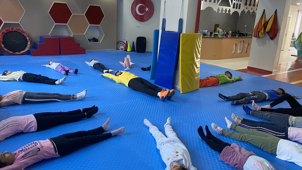 serbazblbl's tweet photo. MARDİN BÜYÜKŞEHİR BELEDİYESİ KULÜP BAŞAK AKTİVASYON MERKEZİ⚽️🏀🏐🤾‍♀️🥊🤾‍♂️🤽‍♀️🏸🎾🥅🏓🧗‍♂️
@tuncay_akkoyun 
@MardinBuyukshr 
@necnas1 
@UfukCete 
@ArtukluHem 
@mehmetcelalztrk https://t.co/7ksfR7qKUG