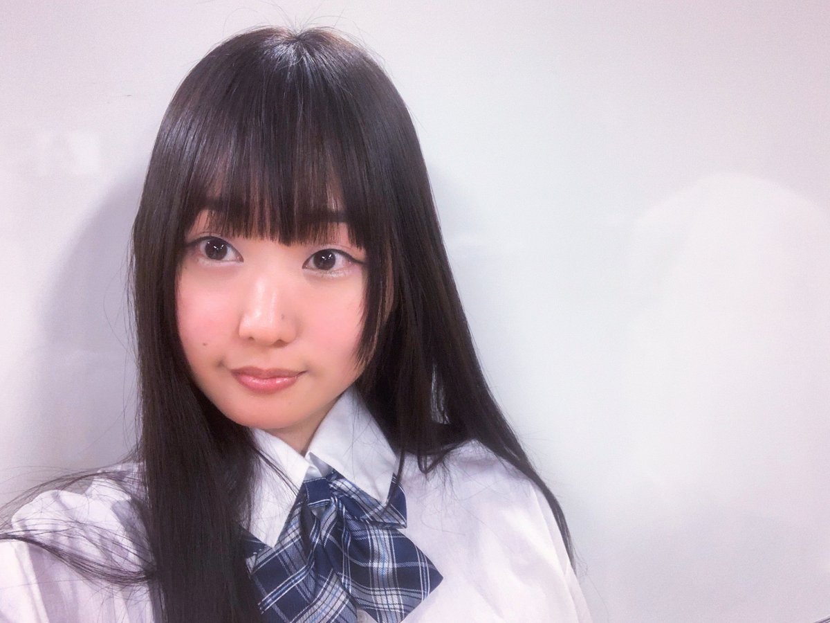 aijoe_rot's tweet photo. そしてそして
劇団自由調様
 #クラスメイトは人工知能
先日が初稽古でした！
 全9公演で役が回ごとに代わる少し変わり種の朗読劇‼️
共演者の皆さんが個性豊かで楽しいー☺️
公演時間1時間ほどを予定しているのでお気軽にリラックスして楽しんでいただけると思います☕️
そしてね…学生服を着ているよ😂 https://t.co/f3MPGLitmg
