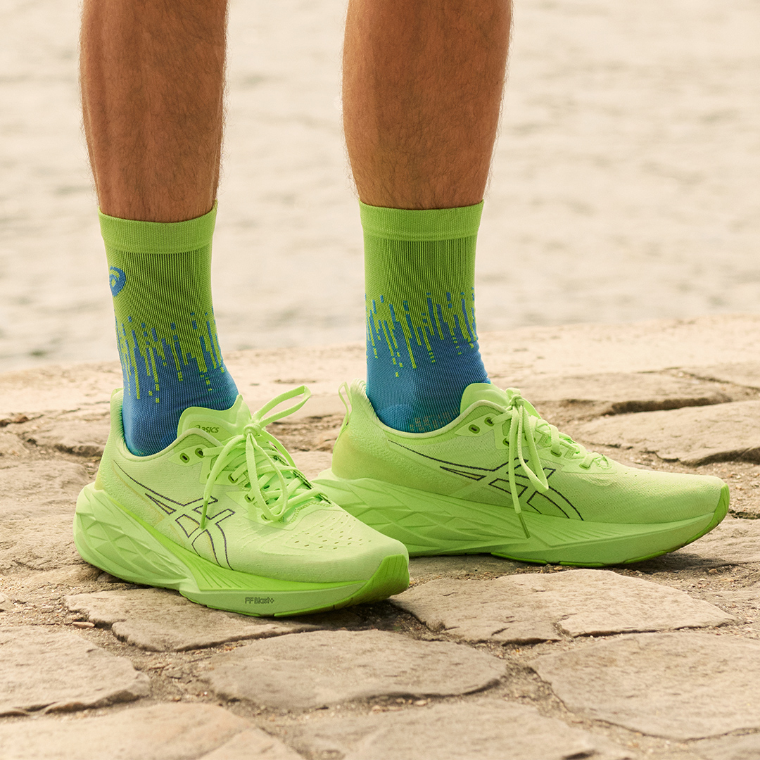ASICS_India's tweet image. When you move your body, you move your mind. Move from feeling average to energized with the bounce and energy of the new NOVABLAST™ 4 shoe. To know more visit asics.com/in/en-in/blast….
#SoundMindSoundBody #ASICSIN #NOVABLAST