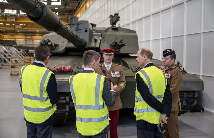 Here’s a great #TankTuesday pic from when we welcomed HRH The Duke of Edinburgh to #Telford. He is pictured with the Commanding Officer (CO) and Regimental Sergeant Major (RSM) of The Royal Wessex Yeomanry.