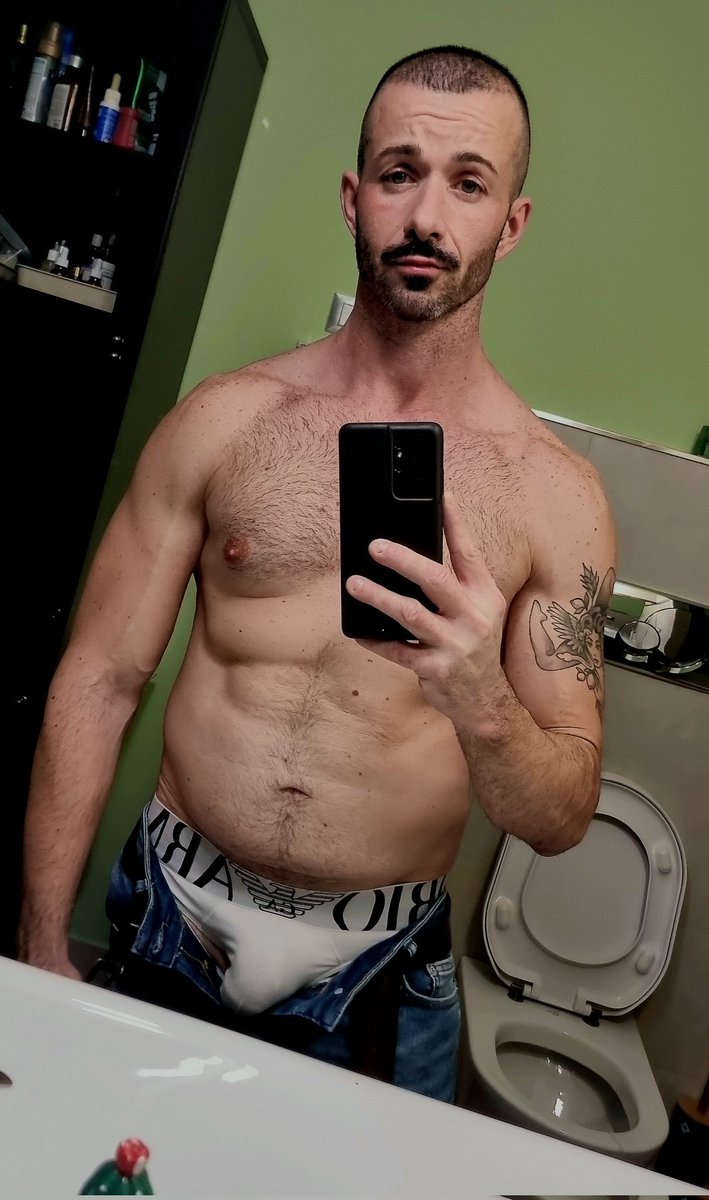 dibe83's tweet photo. #muscle #gay #grindr #gym
Progressi... https://t.co/JgjfeaHfPo