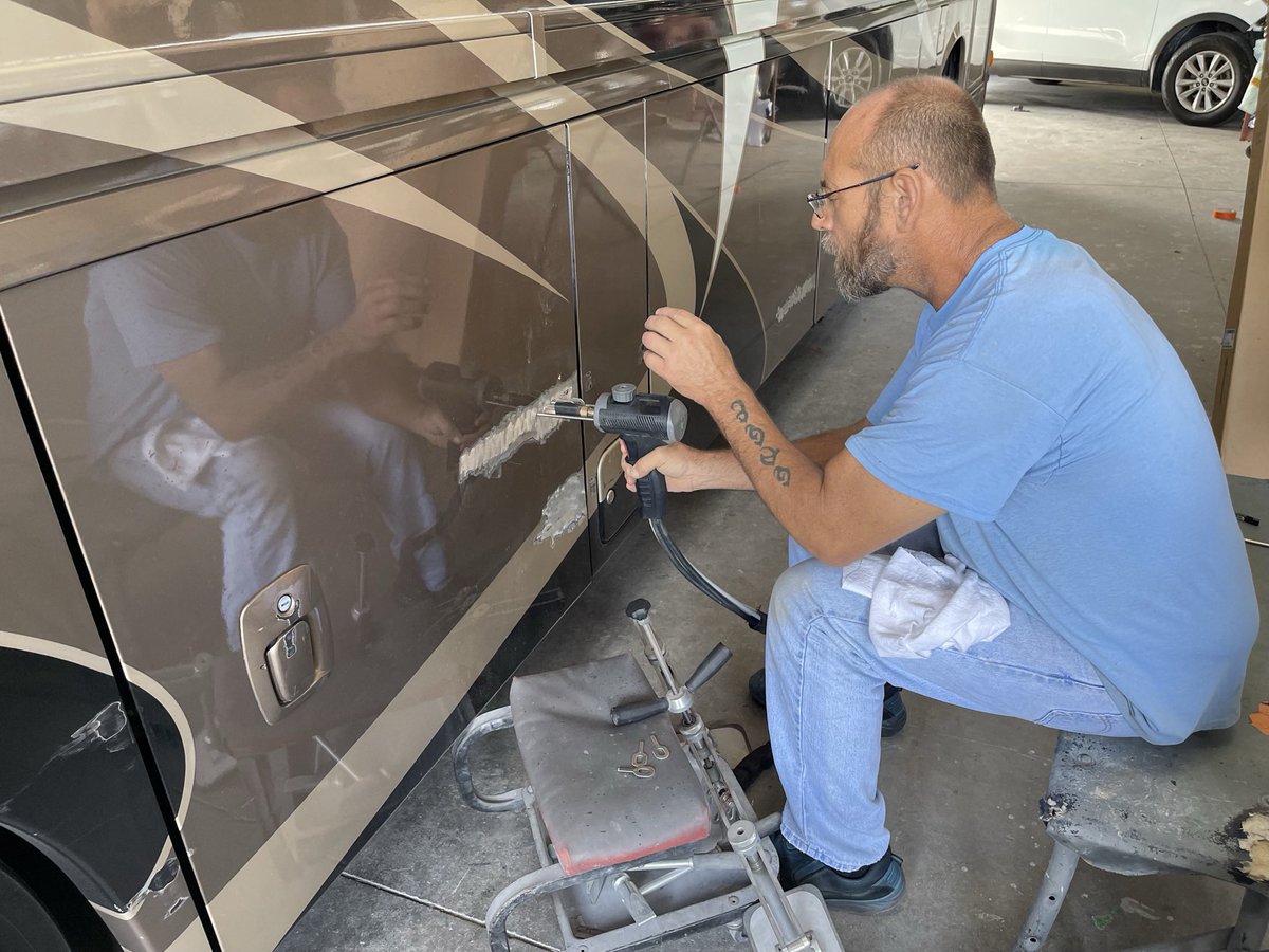 LombardEqpt's tweet image. Refresher training on aluminum dent repair at Autohaus Body Shop in Cocoa Beach, FL
Lombard Equipment is there for you when you need us! 

#lombardequipment #inshoptraining #refreshertraining #autobodyrepair #collisionrepair #dentrepair #aluminumrepair