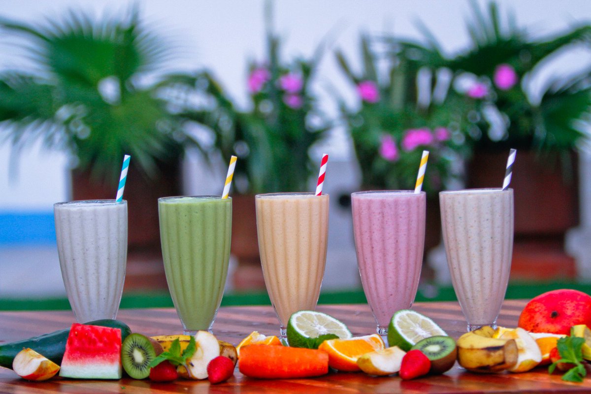 al_yusra's tweet photo. Weuh. This heat today needs a cold drink.
Are you a slushy or Mojito person? Nothing beats the icy coolness of our refreshing cold drink.
@al_yusra @Palmtree_Hotel https://t.co/cAvDgsAUhn