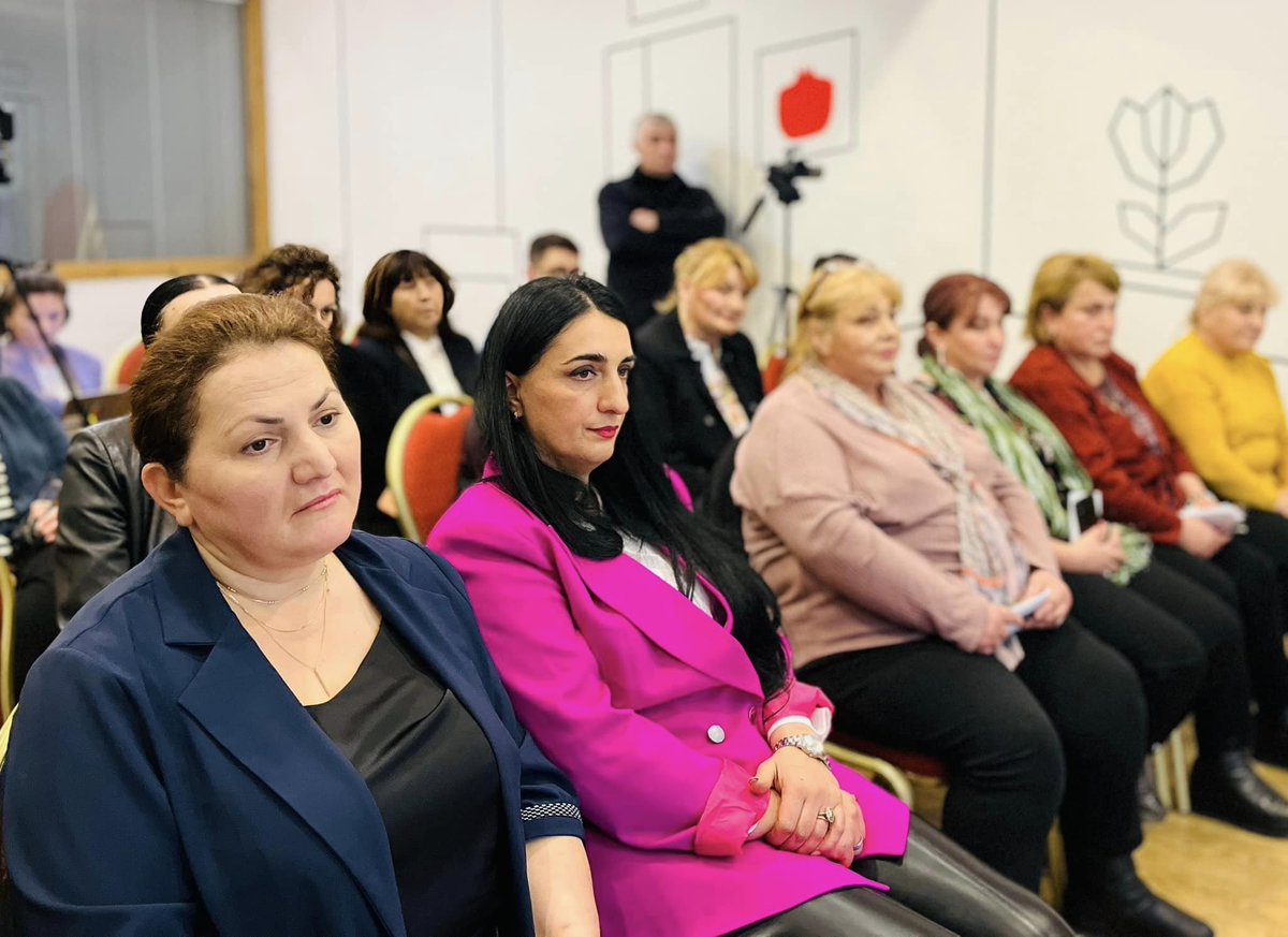 WicWomen's tweet photo. Empowering dialogue on women's priorities! 🗣️ #WIC organized a panel discussion engaging political leaders and women from diverse communities. Addressing regional concerns, displaced and conflict-affected women shared insights. Let's build inclusive agendas! #WomenLeaders https://t.co/5cpzUIYCVH