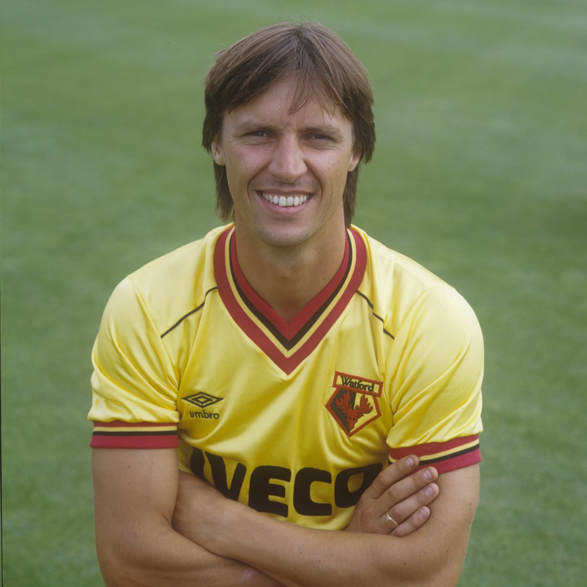 WatfordFC's tweet photo. We’re deeply saddened to learn of the passing of former Watford midfielder Martin Patching.

Martin made his Hornets debut in 1979 and went on to play 36 times, scoring against Liverpool in the game that secured a Division One runners-up spot on the final day of the 1982/83 season.

Our thoughts are with his family and friends. 💛