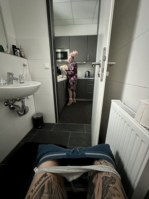 T&auml;gliche Situationen bei uns 😂 https://t.co/pnTnIFrV4C