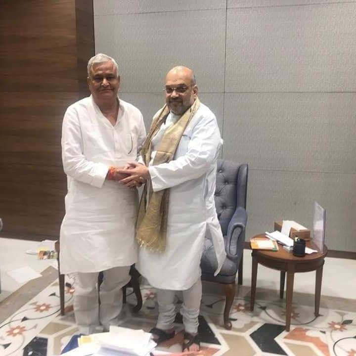 Jorwal_18's tweet photo. मुख्यमंत्री ऐसा किसान पुत्र हो जिसका जुडाव आम जनता से सीधा होना चाहिए।
जिससे उम्मीद हो गरीब, किसान, मजदूर, बेरोजगार, का दर्द समझ सकें।
#किरोड़ी_लाल_सीएम_बनाओ 
#DrkirodiLalMeenaForCM 
@DrKirodilalBJP @narendramodi @AmitShah @PMOIndia @1stnewsraj @News18Rajasthan @news24tvchannel https://t.co/jxqBIVAooM