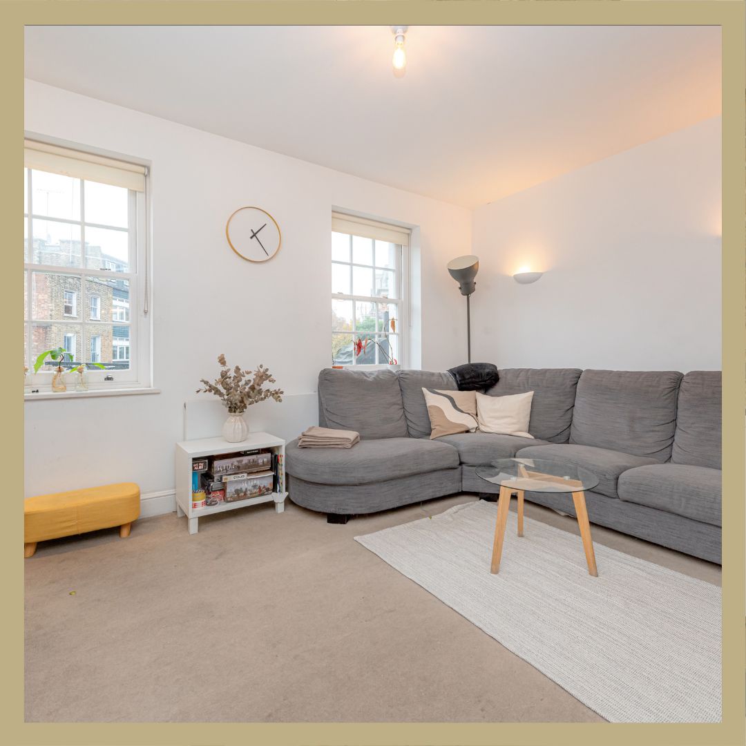 Counting down to Christmas with our exclusive Century 21 UK advent calendar! 🎄

We’re starting off the countdown with a newly listed for SALE three-bedroom terraced house on Regency Place - Westminster, from the London Central team 🏡

Book a viewing: century21uk.com/property/regen…