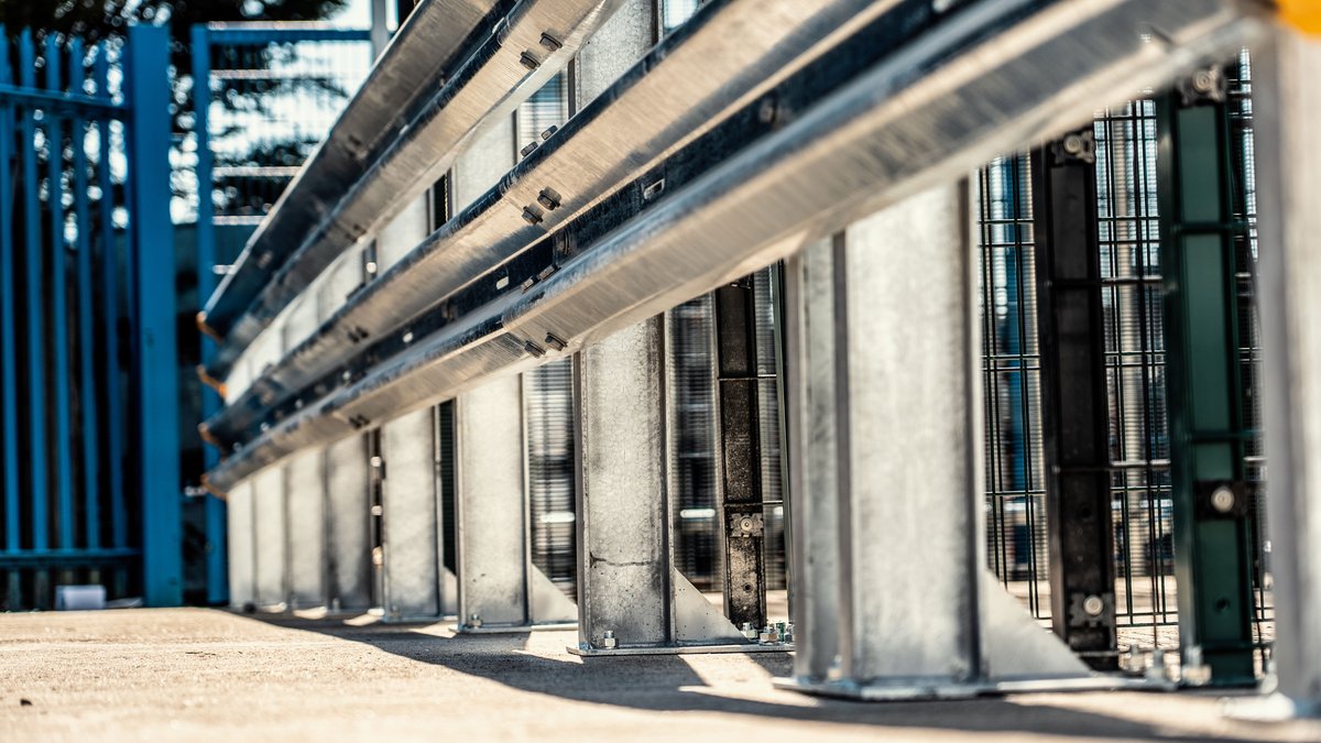 firstfenceltd's tweet image. Armco Barriers.

What are they and What are they used for?

Our blog post can help you understand the key features of Armco Safety Barriers and how they work. 

Read more at - firstfence.co.uk/blog/understan…
#armco #armcosafetybarrier #safetybarrier #barrier