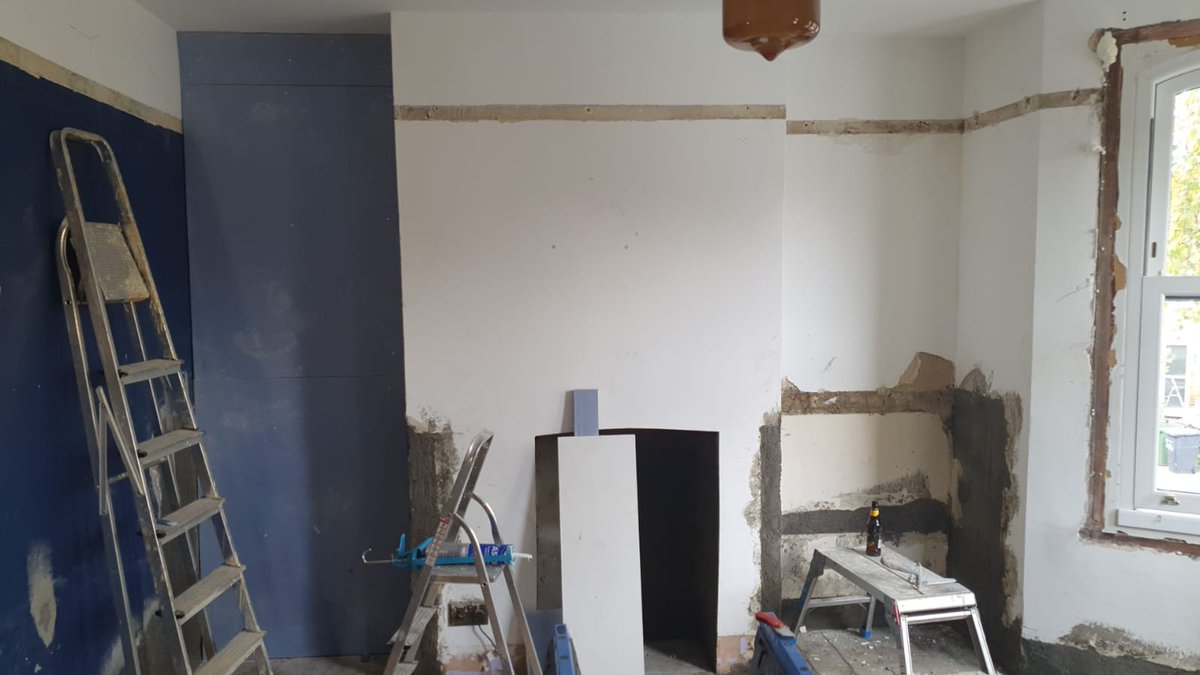 HMOLettingAgent's tweet image. 📸 Back with more from our HMO conversion! Old woodwork&apos;s out, new skirting boards, dado rails, doors are in 🚪🔨. Small touches, huge charm! Follow us to see how details make the difference in property renovation! #HMOConversion #WoodworkWonders #RenovationUpdates 🏡✨🔄