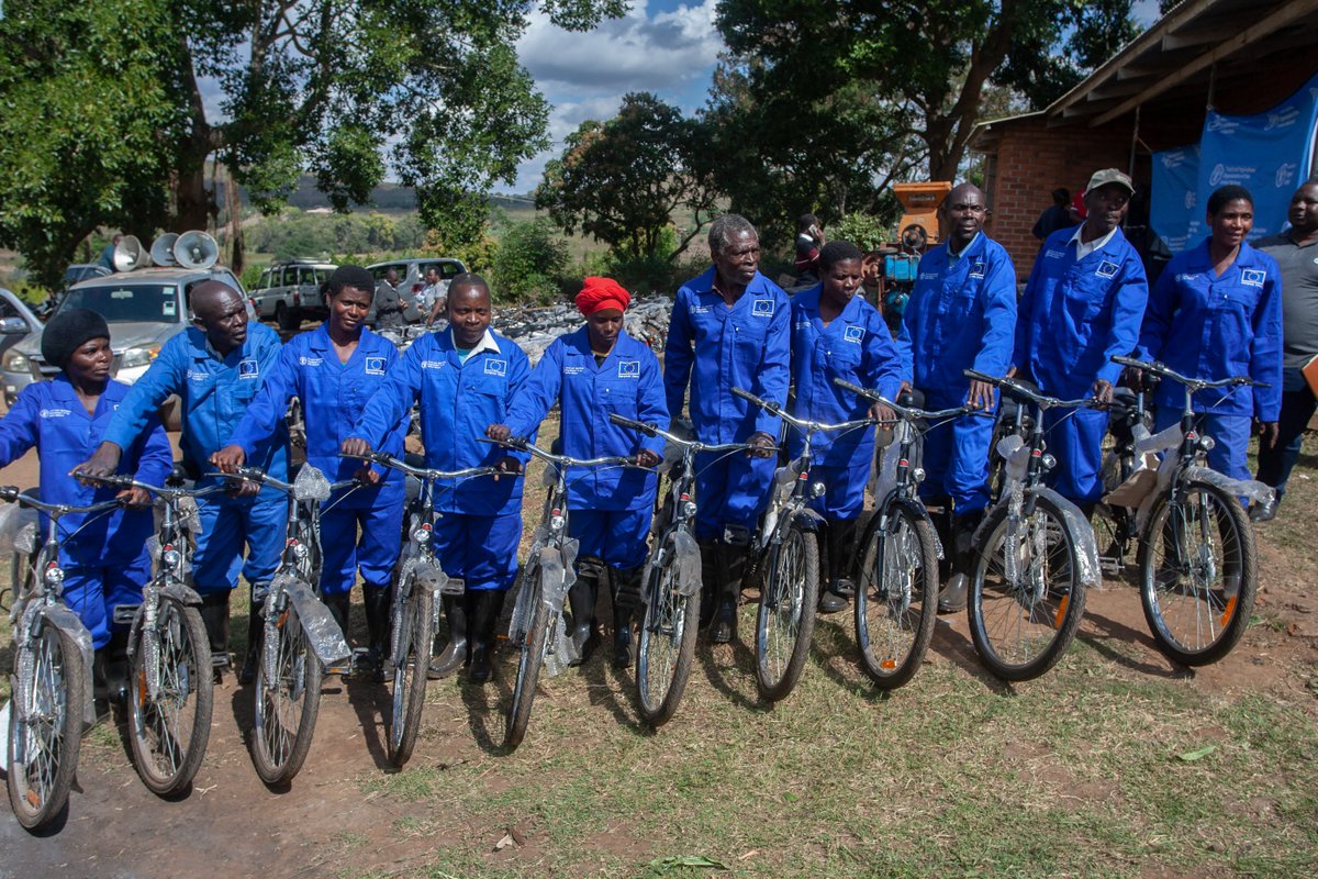 FAOMalawi's tweet photo. #KULIMA &amp; #Afikepo programmes addressed the mobility challenges for extension workers, master farmer trainers &amp; community based facilitators through provision of  bicycles &amp; motorcycles that empowered #EPAs to swiftly provide support to farmers. 
@EUinMalawi @MalawiGovt https://t.co/tE7Zel7Spa