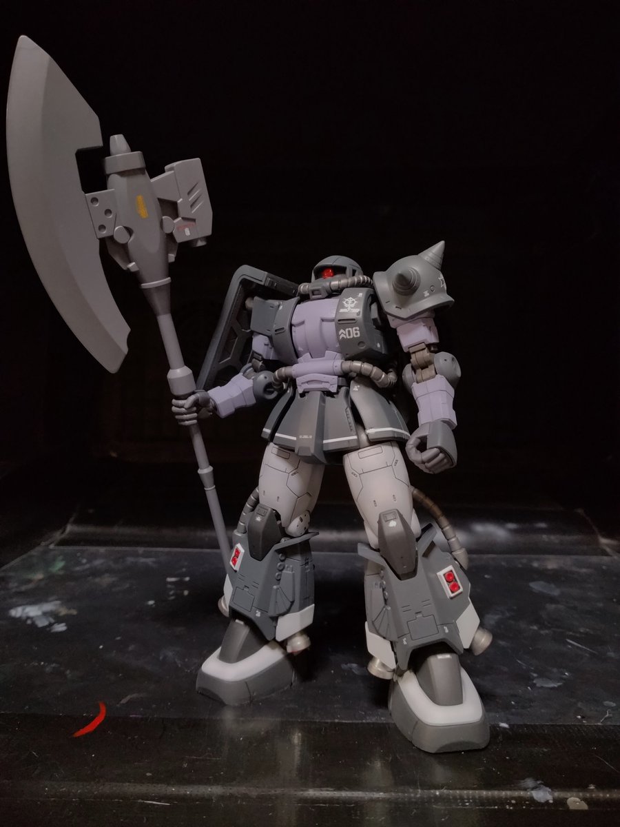 swift8072's tweet photo. #ガンプラ　#HGUC　#黒い三連星
カーモデルの合間に作って��ました😃 https://t.co/ouAoDvQPC1