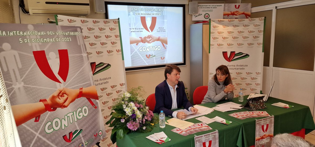 VoluntariadoPAV's tweet photo. Hemos celebrado hoy el Foro del Voluntariado donde presentamos el estudio 'La acción voluntaria' y el documental 'El estado de la solidaridad' de la @pvoluntariado y se ha debatido sobre los resultados y la situación vulnerable del voluntariado #Andalucia
#contigovoluntariado https://t.co/K7ouKP4KhA