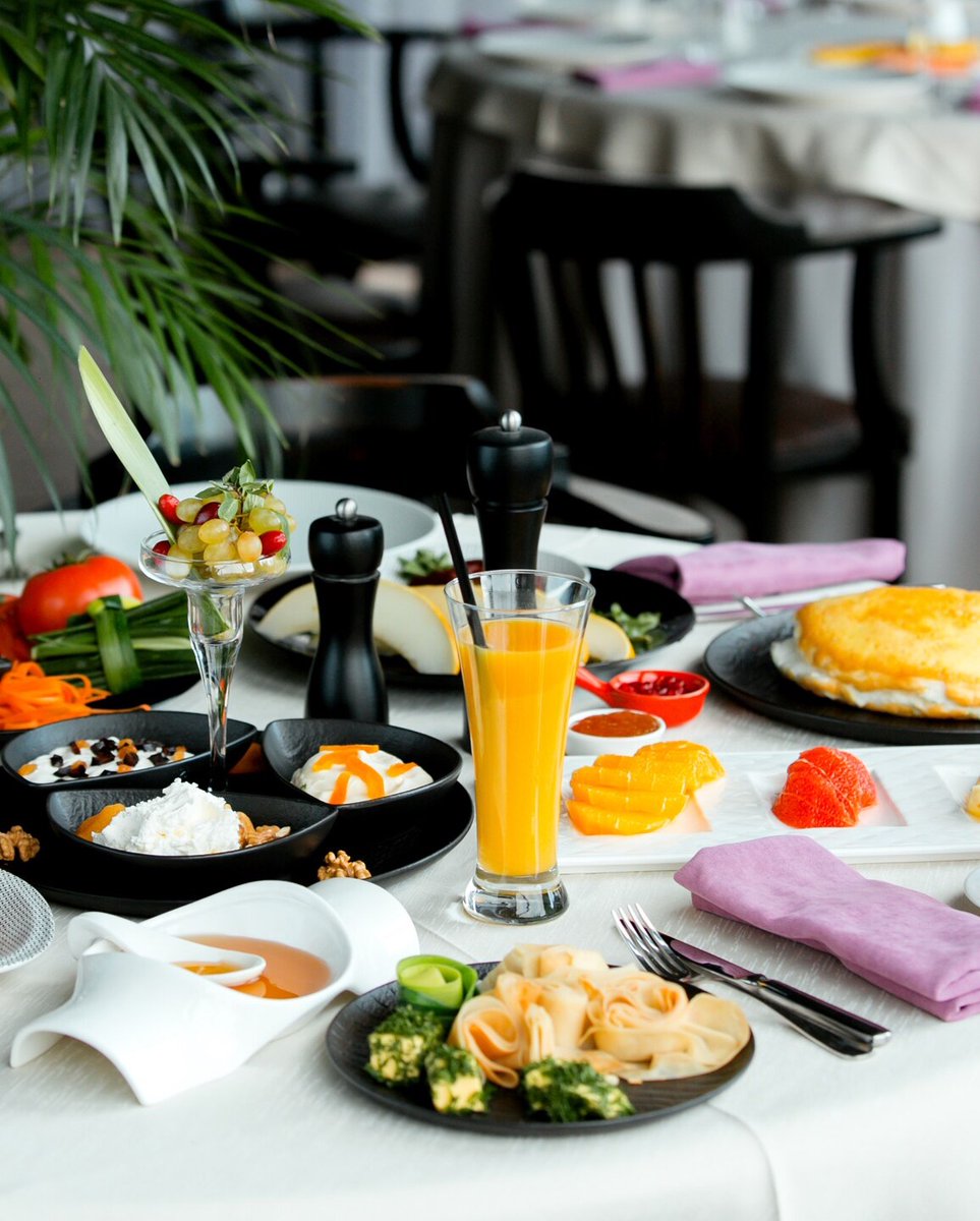 هل تبحث عن طريقة مثالية لبدء يومك؟ 🌞

استمتع بتشكيلة واسعة من خيارات بوفيه #الإفطار الشهي بنكهاتٍ ولذة لا مثيل لها كل #صباح 🍳🥐🥞 واستعد لتجربة مفعمة بالحيويةو #النشاط قبل البدء بيومك!

يومياً من 6:30 حتى 10 صباحاً في #منتجع_درة_نجد

#فطور_يومي #بوفيه_إفطار #صباح_الاجواء_الحلوه