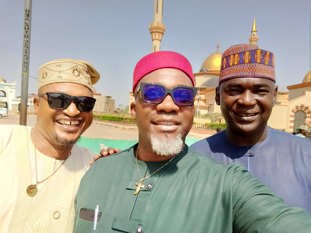 mma19999's tweet photo. WAZOBIAπ€©π Nigeria in one photo! #Brotherhood #33POP #ExBoys https://t.co/Vz3BGi5ISL