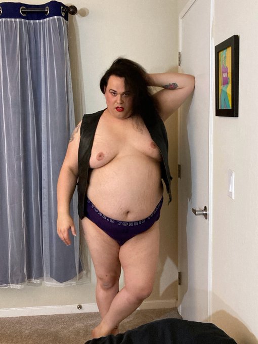 A fan bought me a leather vest? Umm, time for a photoshoot! 😍 🔥 Full photoset: https://t.co/kERD43kq5l 🔥 #missalinapaige<a href="/tag/bbw"class="tags"><span>#bbw</span></a><a href="/tag/transgender"class="tags"><span>#transgender</span></a><a href="/tag/plussize"class="tags"><span>#plussize</span></a><a href="/tag/plusmodel"class="tags"><span>#plusmodel</span></a><a href="/tag/trans"class="tags"><span>#trans</span></a>