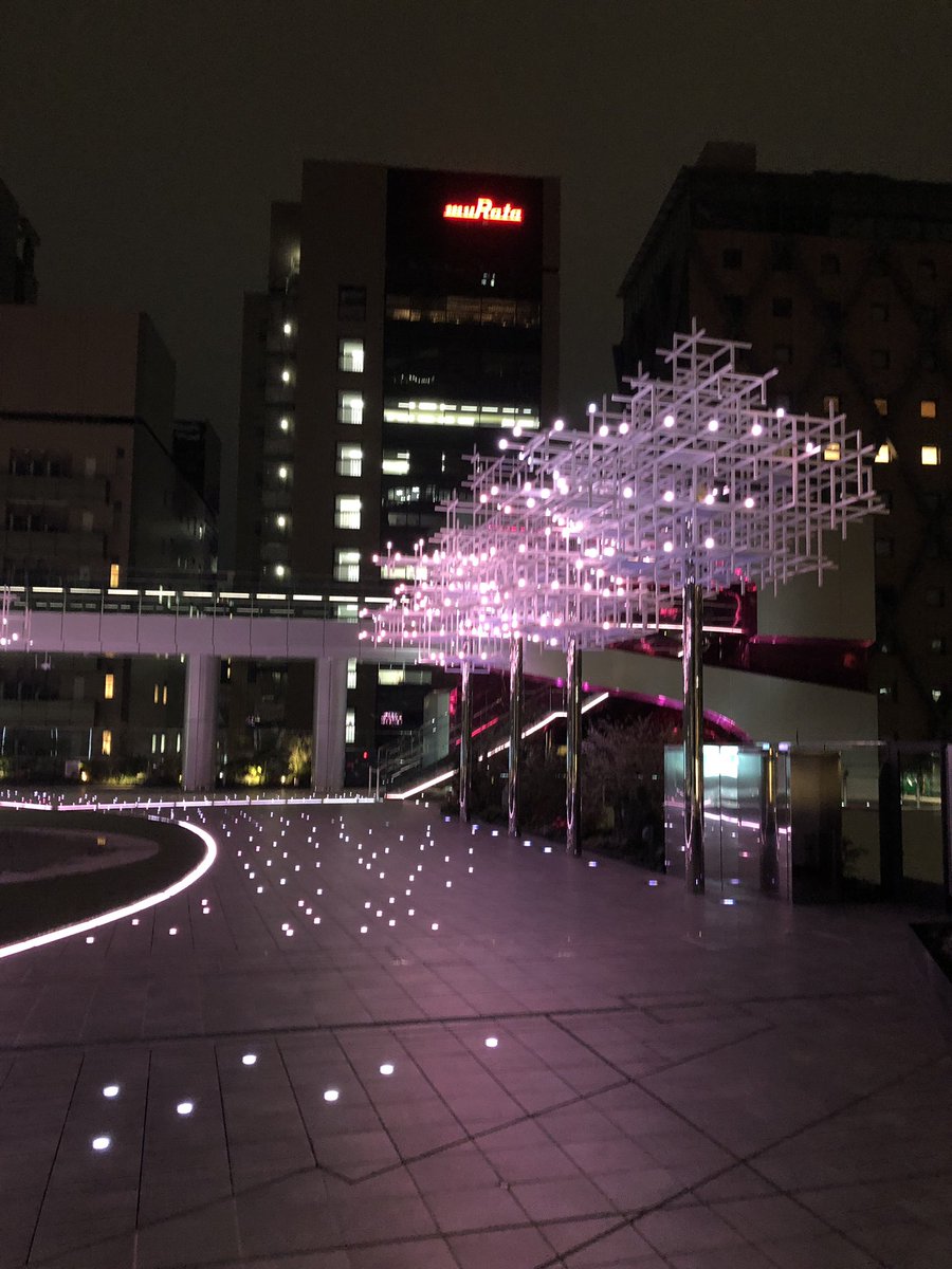 nikkablog's tweet photo. ライトアップされた渋谷さくらステージ。なんか人少なかったけど、、、。

#渋谷さくらステージ https://t.co/fnFboM8nfQ