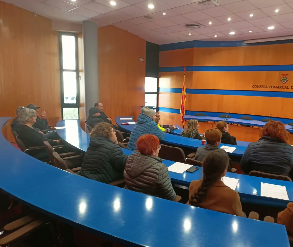 ComarcaMontsia's tweet photo. ACTE DE PRESENTACIÓ PROGRAMA ‘TREBALL I FORMACIÓ 2023’

TREBALL I FORMACIÓ
El passat mes d’octubre, el Consell Comarcal del Montsià va contractar setze persones per dur a terme tasques de caràcter públic als ajuntaments de la comarca i també, en aquesta entitat. https://t.co/g50sGr3S1m