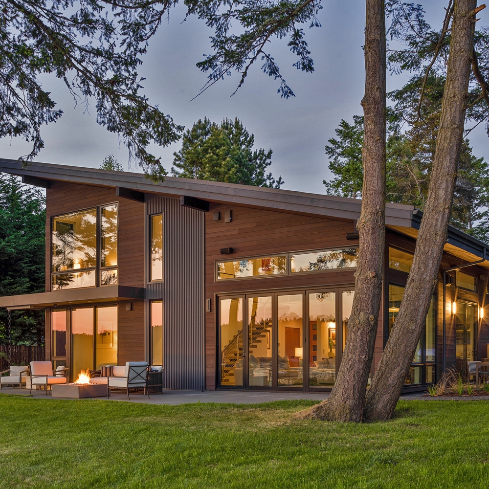 The Horseshoe Bay Residence features over 3,505 sq. ft. of reSAWN TIMBER co.'s PONZU Shou Sugi Ban Cypress cladding.
+
Architect: Domain Design Architects 
Builder: Raven Hill Construction 
Photography: Bill Evans