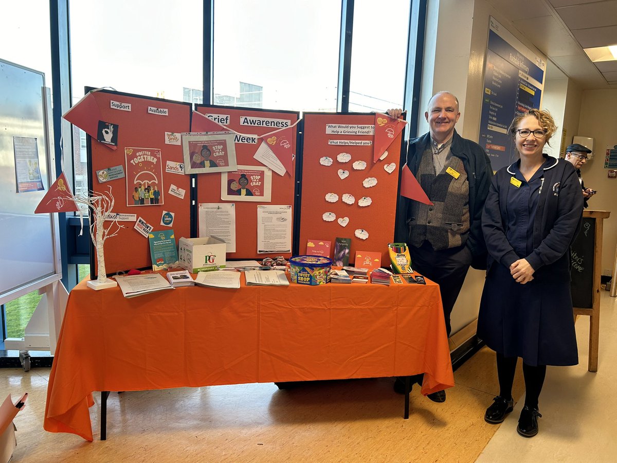 Come & visit our stand at Rochdale infirmary near the cafe. Grief awareness week .Raising awareness of grief. Tips for talking to the bereaved. Stop for a chat. @goodgrieftrust @cookefamily5 @VickT75 @jacqui_burrow @NCAlliance_NHS @angehulse01 @ClaireRathmill