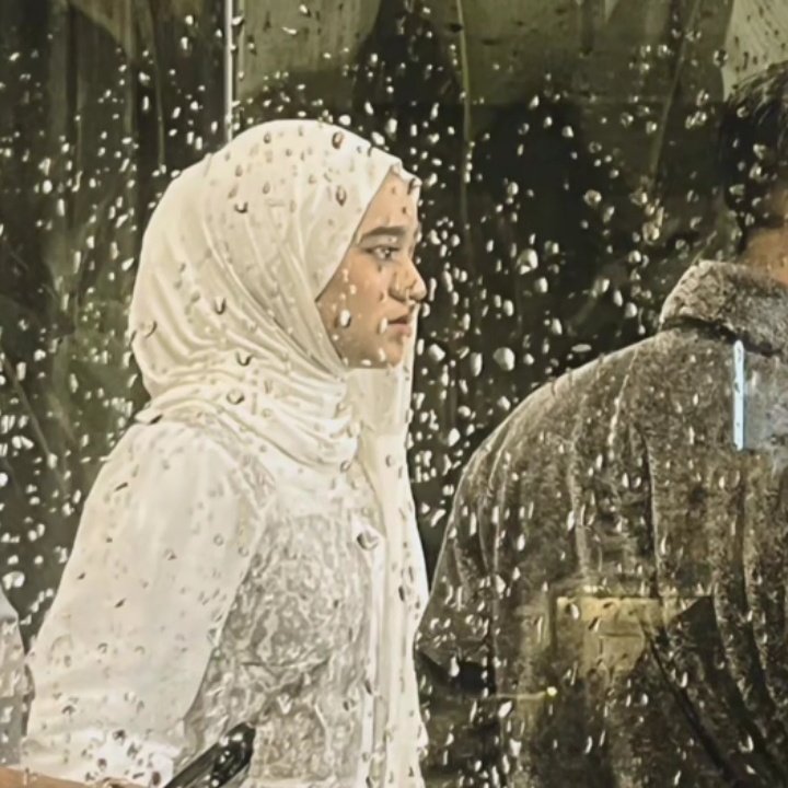 strrsa_'s tweet photo. — nabila with rain
; kupikir cuman hujan yang menenangkan, ternyata kamu juga https://t.co/NoVkUPgpJP