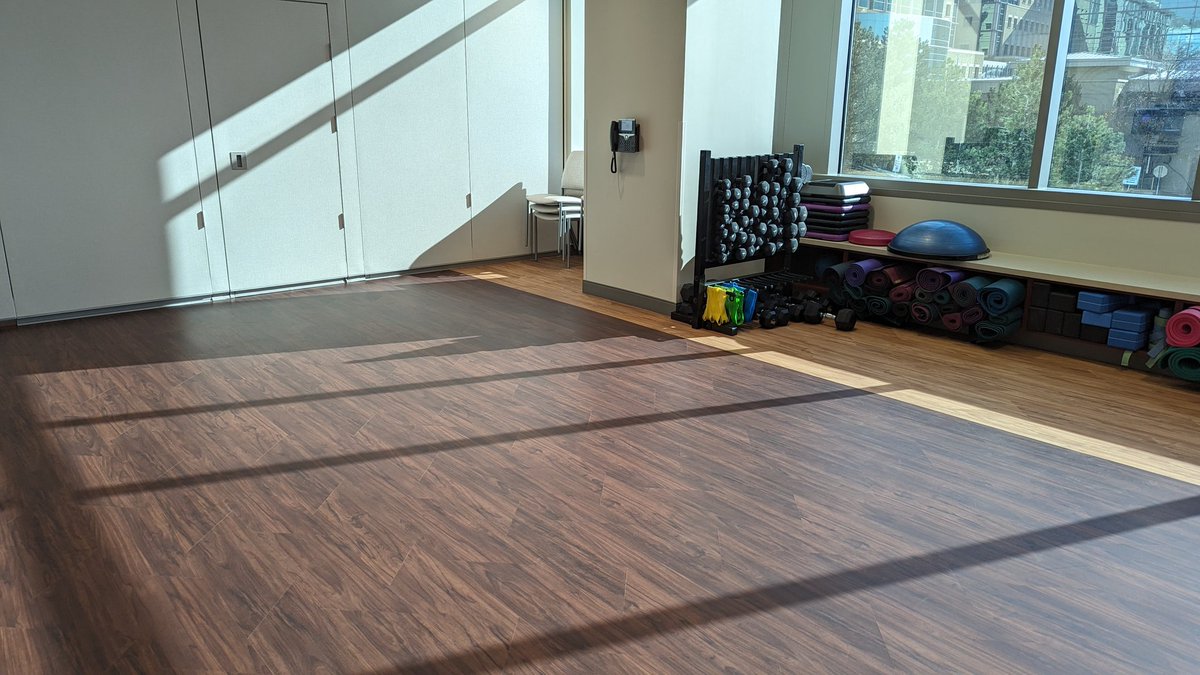 langmannga's tweet photo. Just taught my first yoga class in this beautiful space at the @huntsmancancer wellness center this AM - catch me most Tuesdays at 6:30 and 7 AM! Classes free to patients, caregivers, and staff 🧘‍♀️ https://t.co/Lcn5kbu1xi https://t.co/WYH1v8xnlb