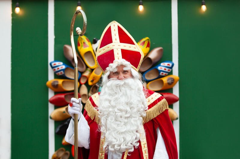 PellaHistorical's tweet photo. Happy Sinterklaas Eve! We had so much fun welcoming Sinterklaas to town this past weekend, and it was a great debut for our 2024 Tulip Court! https://t.co/cEffHDYN0F