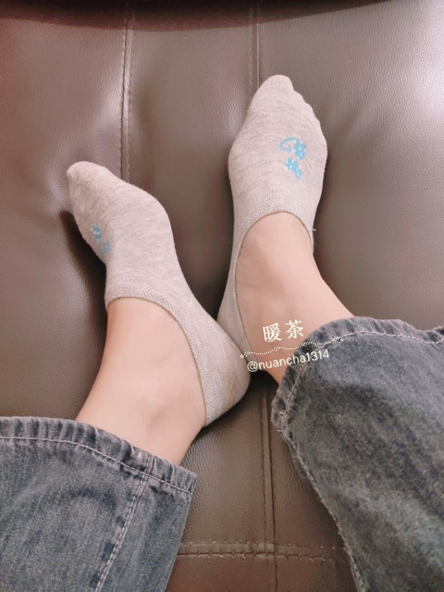 nuancha1314's tweet photo. 船袜
#原味 #玉足 #丝袜  #棉袜 https://t.co/fsMVRQO35b