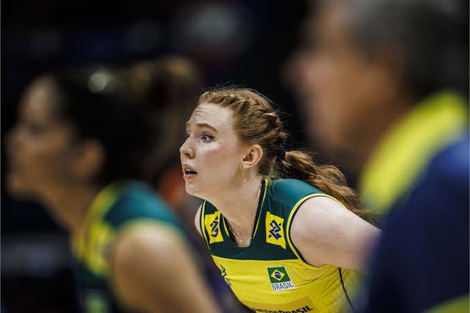 FoxintheBoxGoal's tweet photo. Nereden Nereye
#brasil #Brasilvolleyball #Fegaray #Bergmann #Thy #Eczacıbaşı #TürlHavaYolları #Zeroberto #Anthi #SuperLigaFeminina https://t.co/d1XIOmnOSu