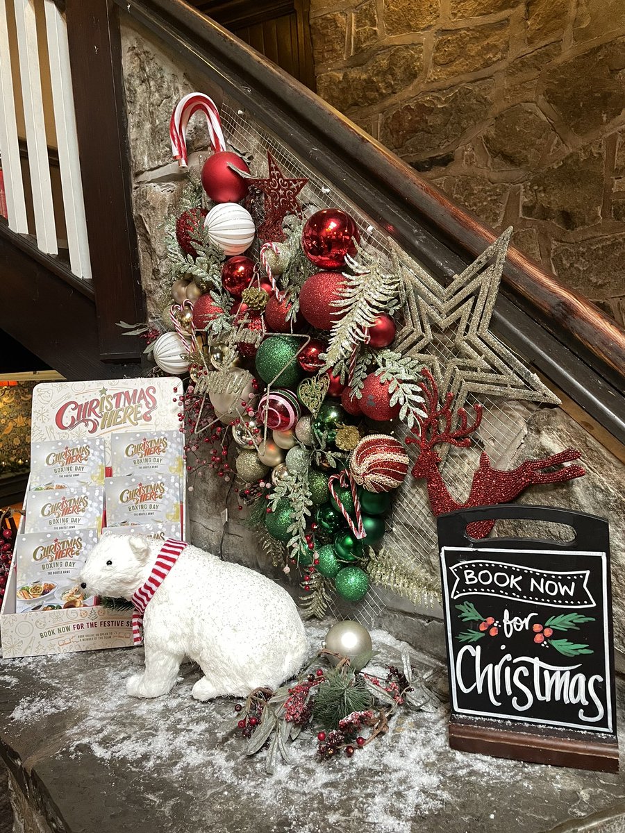 abigailford28's tweet photo. We are at the #bootlearms today learning about their new scheme which allows people who don’t have anyone to spend Christmas with to get a free meal and meet others in a similar situation. #merseynewslive @OliviaRBeatty https://t.co/S3wo2MMwWS