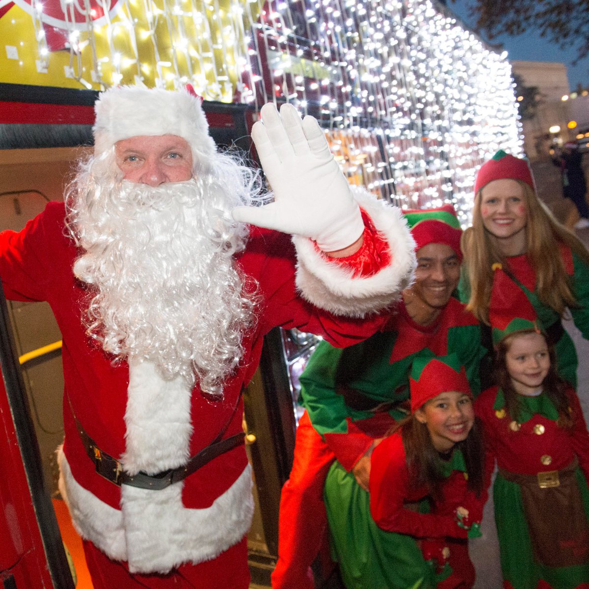 BrightonHoveBus's tweet image. Stop the Santa Press! 🎅

On December 15, Santa Claus is offering 4 places to ride aboard his #SantaBus!

LIKE + REPOST this to submit your entry and you, along with 3 guests, can join him &amp;amp; his elves on the bus in Brighton.

Entries close at 23:59 on December 9 👀

Good luck! 🤞