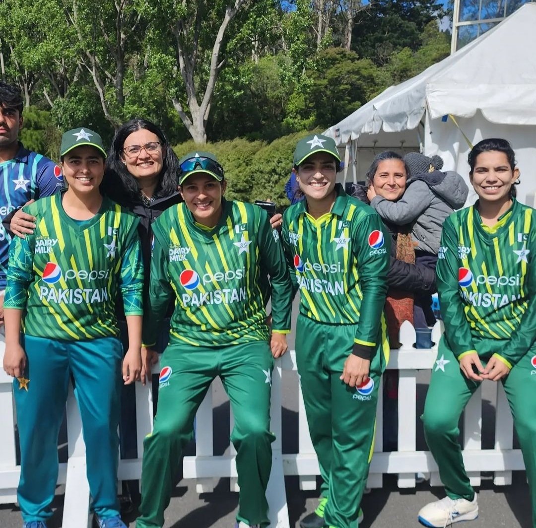 Alhamdulilah for the Historic T20 win against New Zealand, splendid performances by <a href="/aliya_riaz37/">Aliya Riaz</a> and @fatimasana_14
#PAKvsNZ