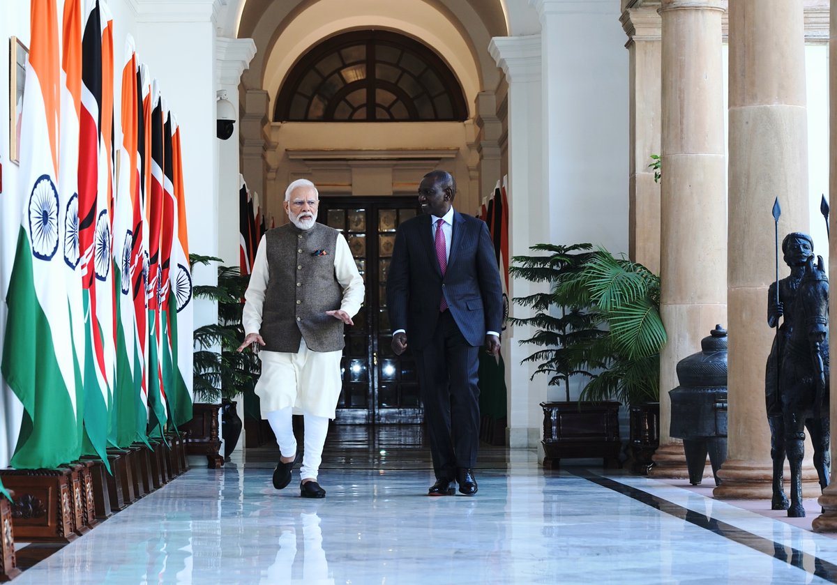 Had productive talks with President @WilliamsRuto today. We got the opportunity to review the full range of India-Kenya relations. We discussed ways to deepen economic linkages between our nations. Our nations will also work together in sectors like technology, digital