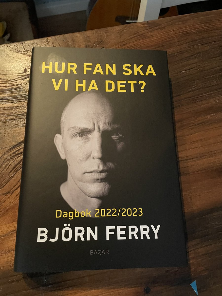 BjornFerry's tweet photo. Torsdag 7 december kl 18 signerar jag den moraliska segraren till Augustpriset. Akademibokhandeln Avion, Umeå. Kom förbi och surra en stund!
#åretsjulklapp
#hurfanskavihadet? https://t.co/Au1rfGRR8S
